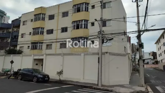 Apartamento com 3 Quartos para alugar, 70m² no Tabajaras, Uberlândia