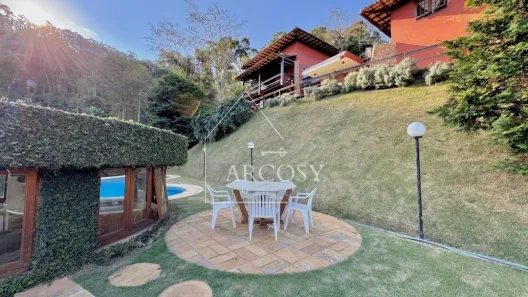 Casa de Condomínio com 6 Quartos à venda, 1900m² no Itaipava, Petrópolis