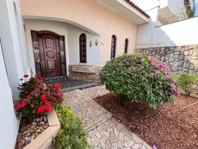 Casa com 3 Quartos à venda, 225m² no Jardim Village, Lençóis Paulista