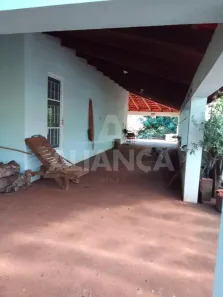 Fazenda/Sítio com 2 Quartos à venda, 120m² no Conjunto Alvorada, Uberlândia