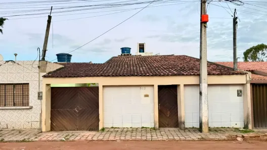 Casa com 3 Quartos à venda, 110m² no Aloísio Souto Pinto, Garanhuns