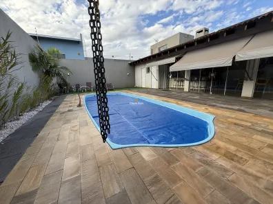 Casa com 3 Quartos à venda, 215m² no Floresta, Cascavel