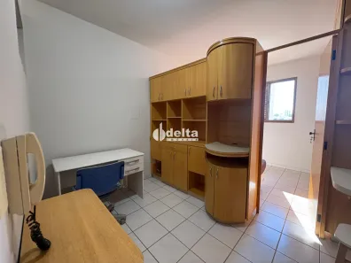 Apartamento com 1 Quarto para alugar, 40m² no Santa Mônica, Uberlândia