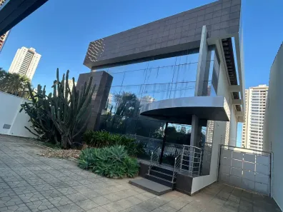Prédio Comercial à venda, 745m² no Setor Bueno, Goiânia