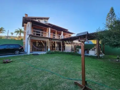 Casa com 2 Quartos para alugar, 120m² no Morro das Pedras, Florianópolis