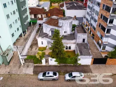 Sobrado com 3 Quartos à venda, 270m² no Anita Garibaldi, Joinville