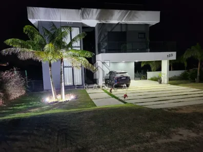Casa de Condomínio com 3 Quartos para alugar, 2000m² no Jardim Nova Esperança, Jacareí