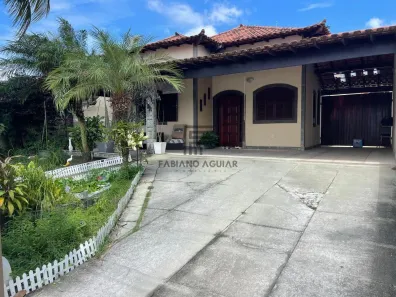 Casa com 3 Quartos à venda, 220m² no Vila Capri, Araruama