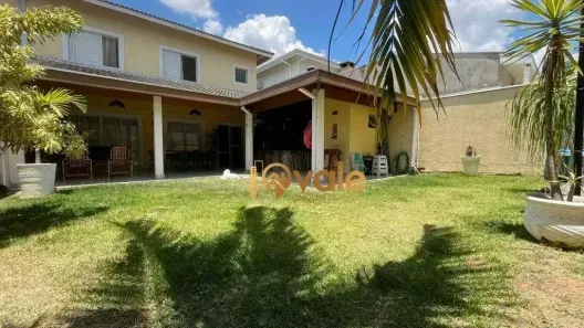 Casa de Condomínio com 3 Quartos à venda, 170m² no Loteamento Villa Branca, Jacareí
