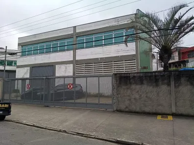 Galpão/Depósito/Armazém à venda, 700m² no Vila Sacadura Cabral, Santo André