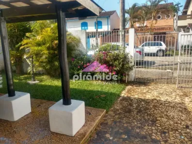 Casa com 2 Quartos à venda, 120m² no Jardim Adalgisa, Caraguatatuba