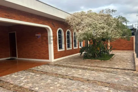 Casa com 3 Quartos à venda, 530m² no Centro, Botucatu