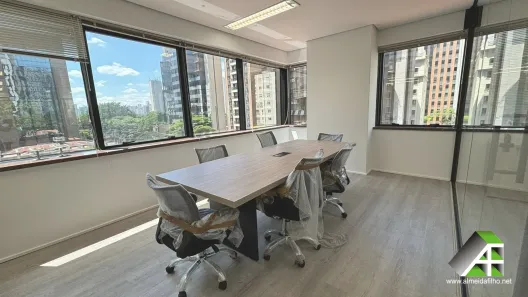 Sala Comercial com 1 Quarto para alugar, 240m² no Cidade Monções, São Paulo