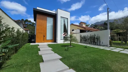 Sobrado com 3 Quartos à venda, 247m² no Park Imperial, Caraguatatuba