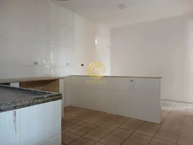 Sobrado com 3 Quartos para alugar, 220m² no Jardim Nova Esperança, Jacareí