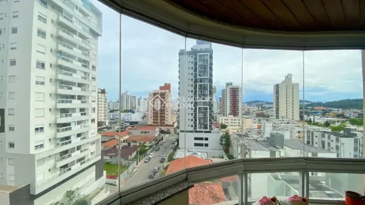 Apartamento com 2 Quartos à venda, 76m² no Kobrasol, São José