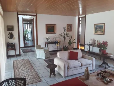 Casa com 4 Quartos à venda, 380m² no Itaipu, Niterói