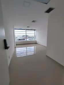 Sala Comercial para alugar, 20m² no Recreio dos Bandeirantes, Rio de Janeiro