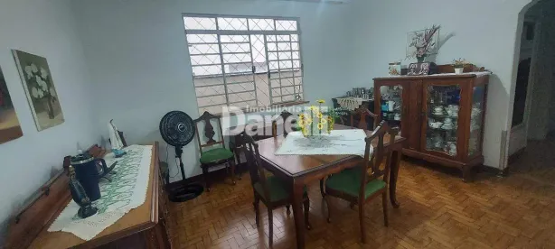 Casa com 5 Quartos à venda, 186m² no Centro, Taubaté