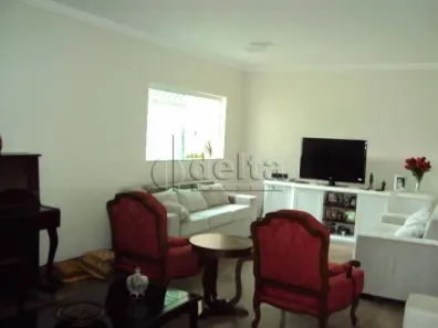 Casa com 5 Quartos à venda, 250m² no Lídice, Uberlândia