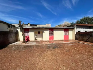 Casa com 2 Quartos para alugar, 65m² no Vila Esperança, Maringá