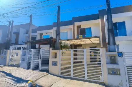 Sobrado com 2 Quartos à venda, 59m² no Iririú, Joinville