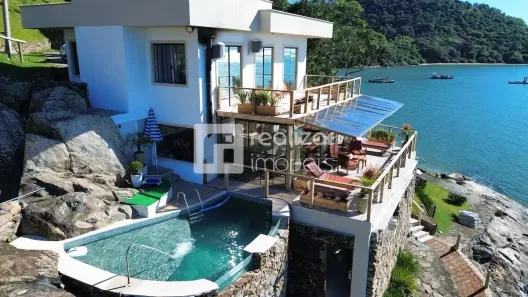 Casa com 4 Quartos para alugar, 680m² no Praia de Fora, Palhoça