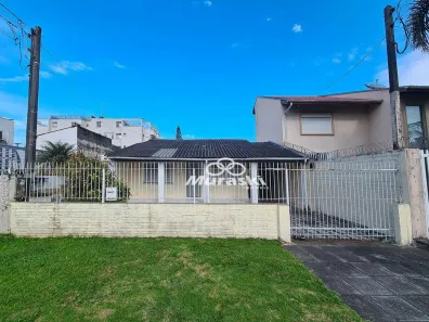 Casa com 6 Quartos para alugar, 180m² no Centro, Guaratuba