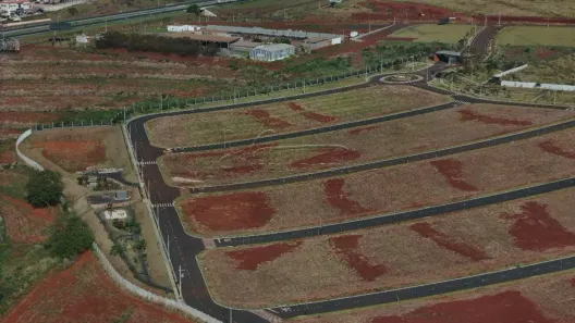 Lote/Terreno à venda, 392m² no Riviera Village, Cravinhos