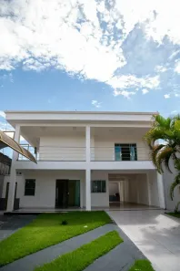 Sobrado com 4 Quartos à venda, 200m² no Parque das Amendoeiras, Goiânia