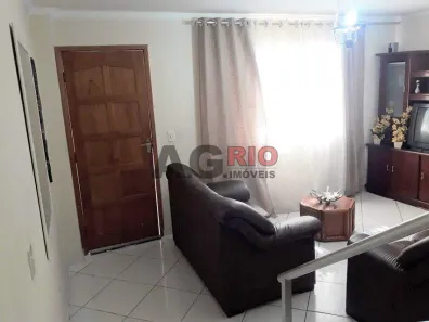Casa com 2 Quartos à venda, 86m² no Bento Ribeiro, Rio de Janeiro