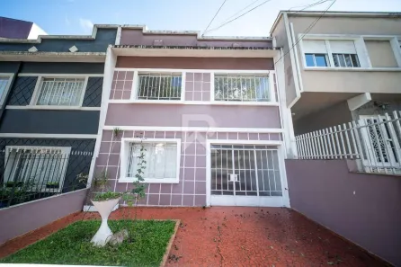Casa com 5 Quartos para alugar, 206m² no Água Verde, Curitiba
