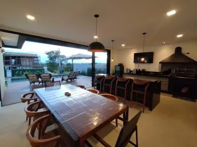 Casa de Condomínio com 4 Quartos à venda, 250m² no Condomínio Riviera de Santa Cristina XIII, Paranapanema