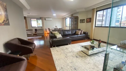 Apartamento com 3 Quartos à venda, 226m² no Centro, Criciúma