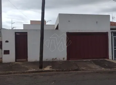 Casa com 2 Quartos à venda, 48m² no Jardim Pinheiros (Vila Xavier), Araraquara