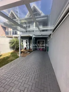 Sobrado com 3 Quartos à venda, 180m² no Pinheirinho, Curitiba