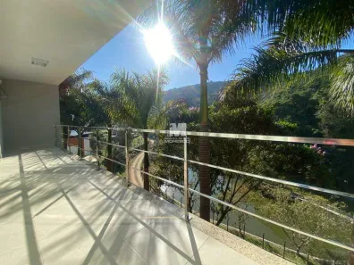 Casa com 3 Quartos à venda, 250m² no Dom Joaquim, Brusque