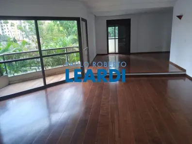 Apartamento com 3 Quartos à venda, 227m² no Vila Suzana, São Paulo