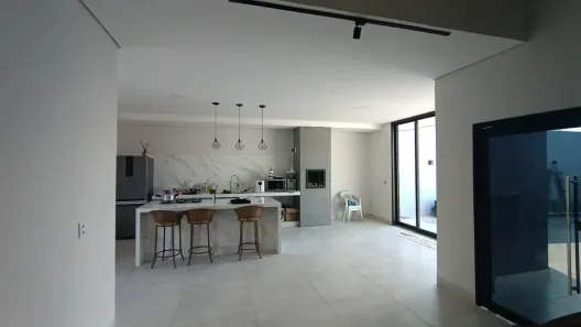 Casa com 2 Quartos à venda, 112m² no Loteamento Portal do Vale II, Uberlândia