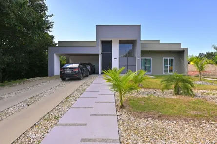 Casa de Condomínio com 4 Quartos à venda, 227m² no Boungaiville, Peruíbe