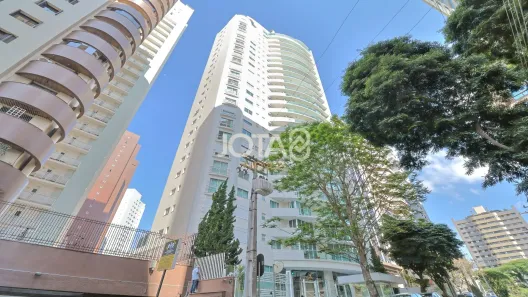 Apartamento com 4 Quartos para alugar, 370m² no Água Verde, Curitiba