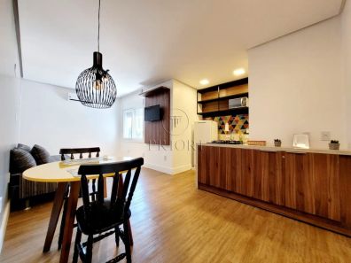 Apartamento com 2 Quartos à venda, 70m² no Auxiliadora, Porto Alegre