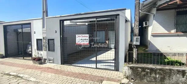Casa com 2 Quartos para alugar, 70m² no São Luiz, Brusque