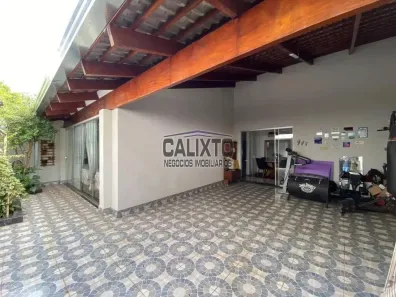 Casa com 3 Quartos à venda, 229m² no Santa Luzia, Uberlândia
