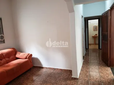 Casa com 6 Quartos à venda, 220m² no Martins, Uberlândia