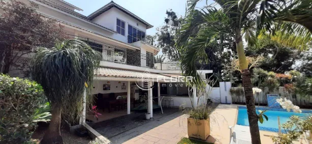 Casa de Condomínio com 4 Quartos à venda, 470m² no Badu, Niterói