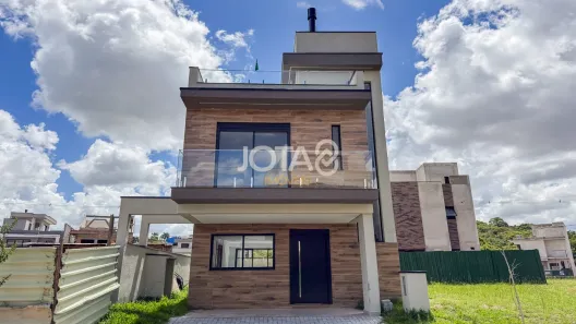 Casa de Condomínio com 3 Quartos para alugar, 160m² no Santa Cândida, Curitiba