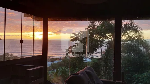 Casa com 3 Quartos à venda, 180m² no Armação do Pântano do Sul, Florianópolis