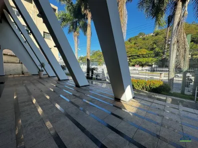 Ponto Comercial para alugar, 100m² no Santa Lúcia, Vitória
