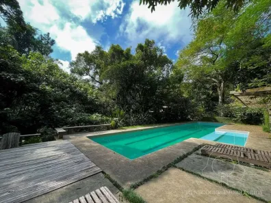 Casa de Condomínio com 3 Quartos à venda, 380m² no Chácara do Refúgio, Carapicuíba